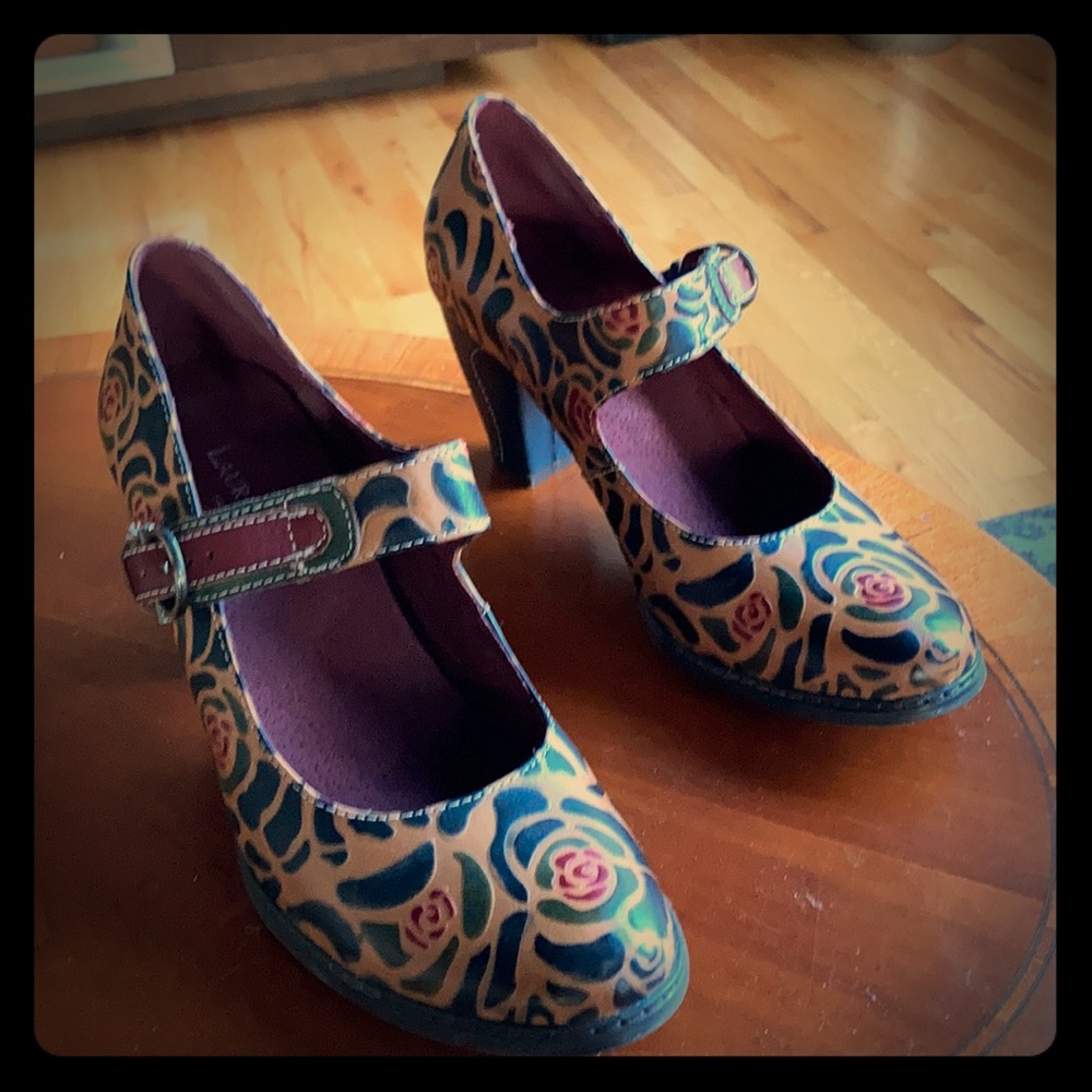 Laura Vita heels
